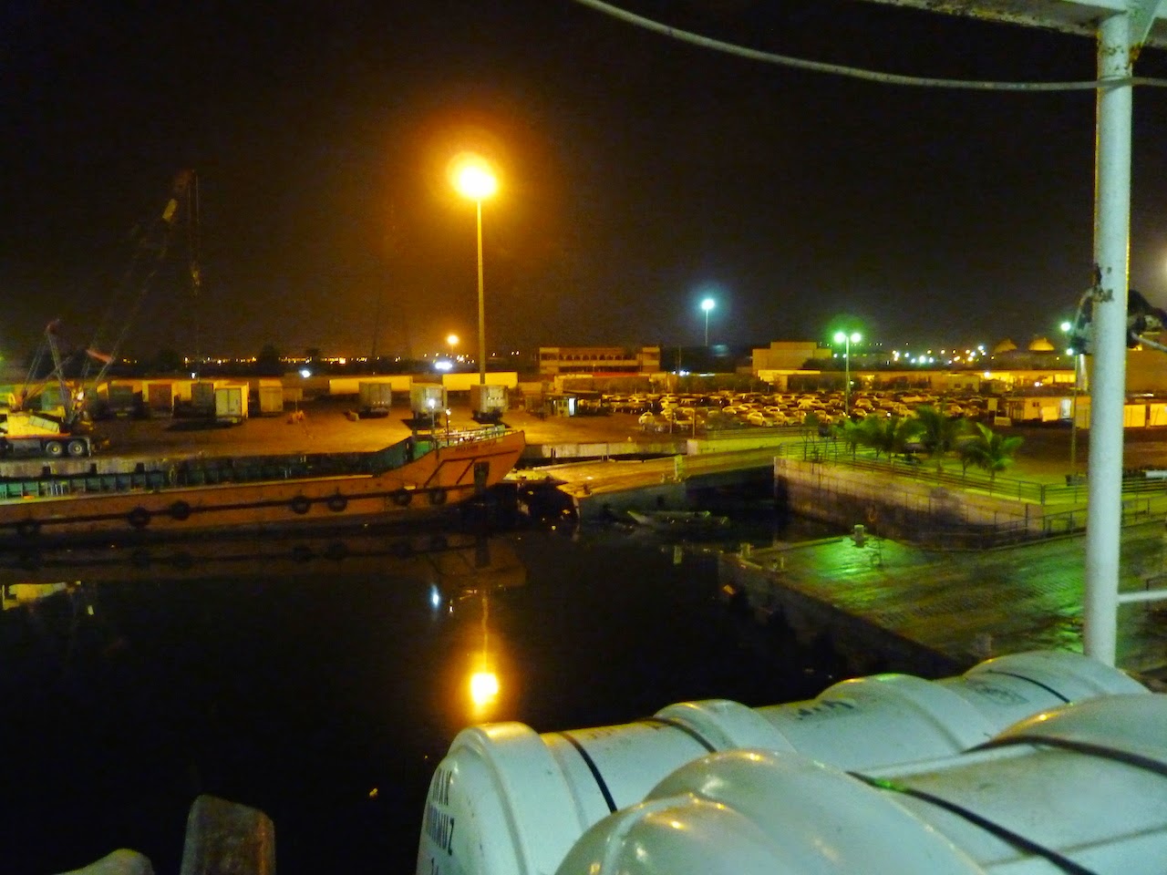 Bandar Abbas Hafen bei Nacht