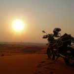 Sonnenuntergang in der Wüste mit der KTM 690